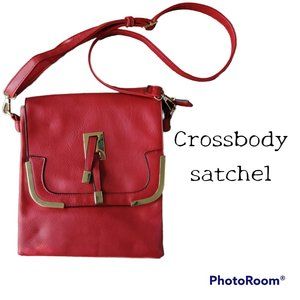 Beautiful red faux leather crossbody bag - simple and chic!